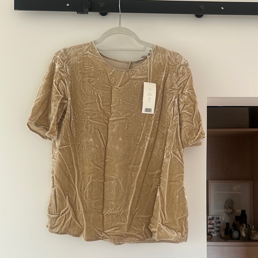 Vince Tan Fitted Ribbed Blouse